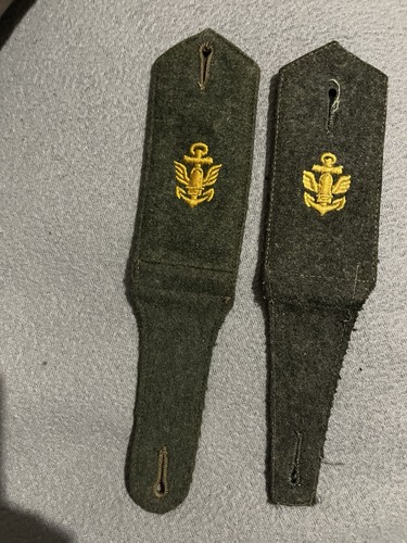 Schulterklappen